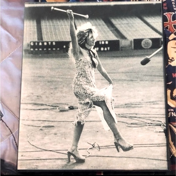 STEVIE NICKS On The Set Of TUSK 1979 8X10 Framed Photo FLEETWOOD MAC - Picture 1 of 7